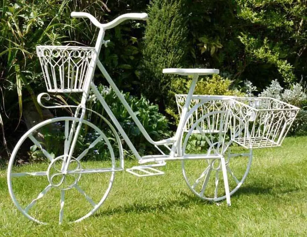 Shop Online 10 Items To Give Your Garden And Balcony A Vintage