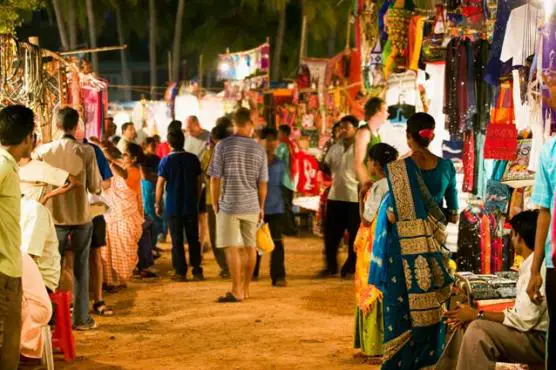 Evening-market-in-Goa