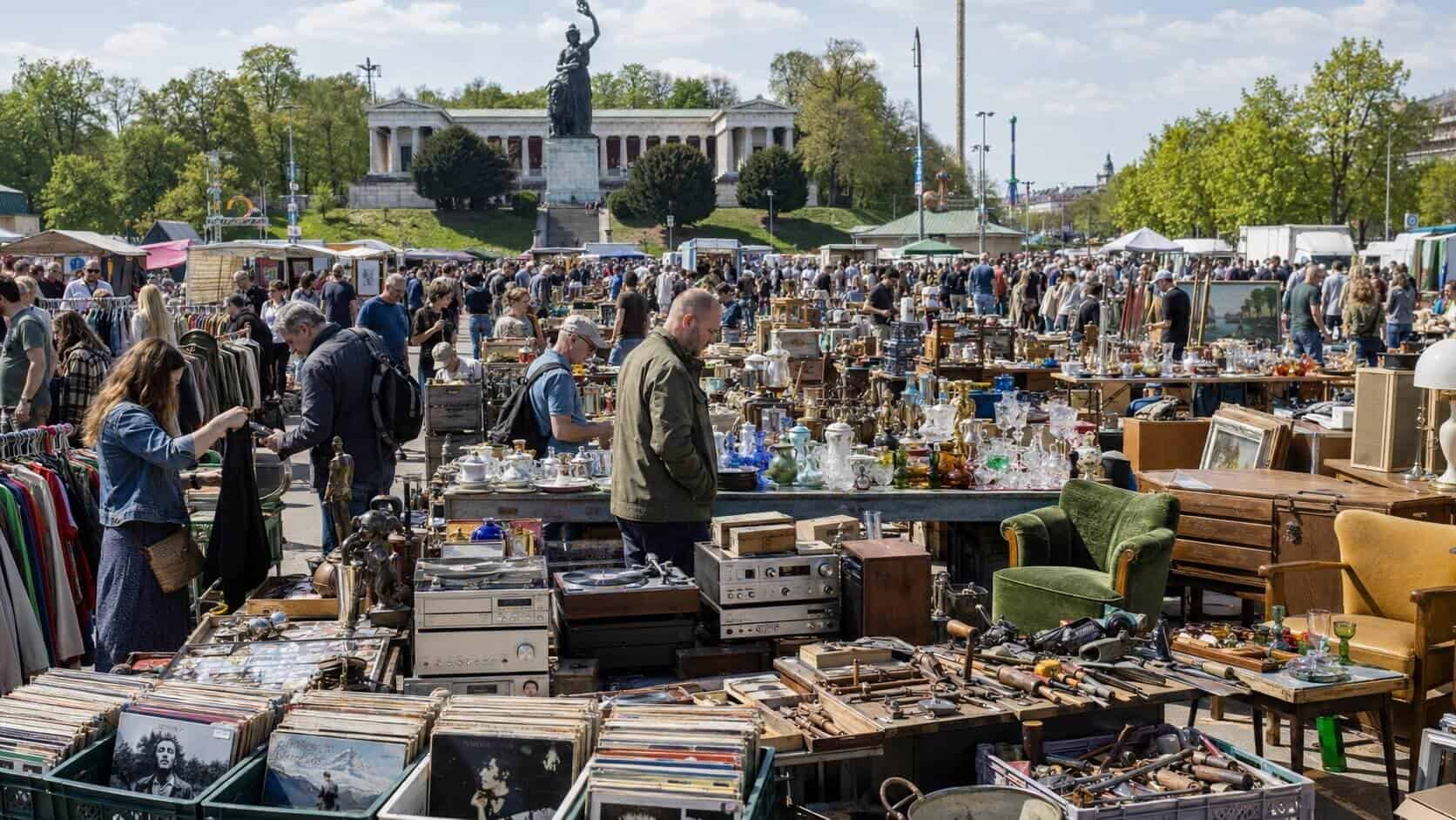 Theresienwiese Flea Market Munich