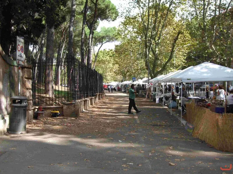 Mercatino di Villa Glori a Roma Villa Glori Flea Market Rome 012