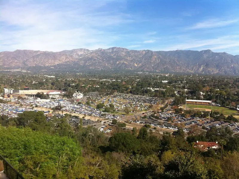 Rosebowl flea market All rights reserved by fordsbasement