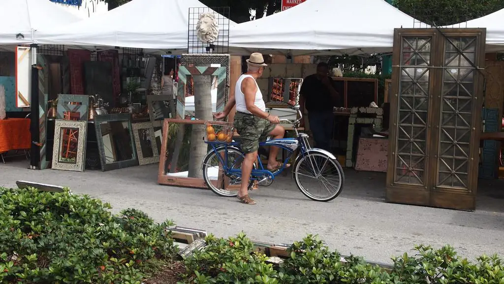 Lincoln Road Antique4