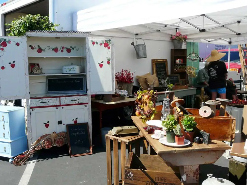 Long Beach Antique Market 79