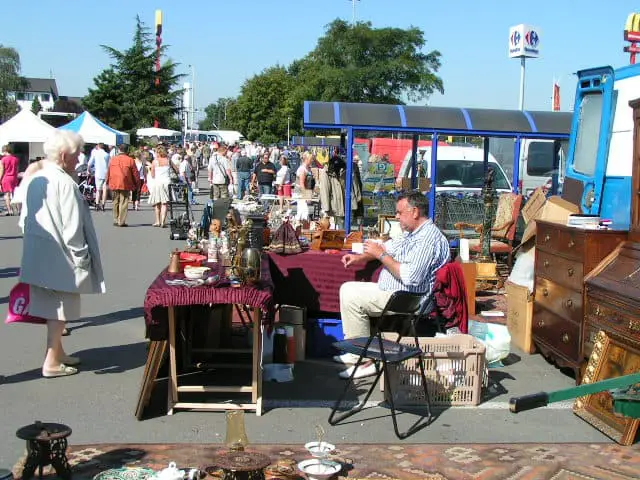 Waterloo Flea Market copyrigh waterloo.skynetblogs.be 005