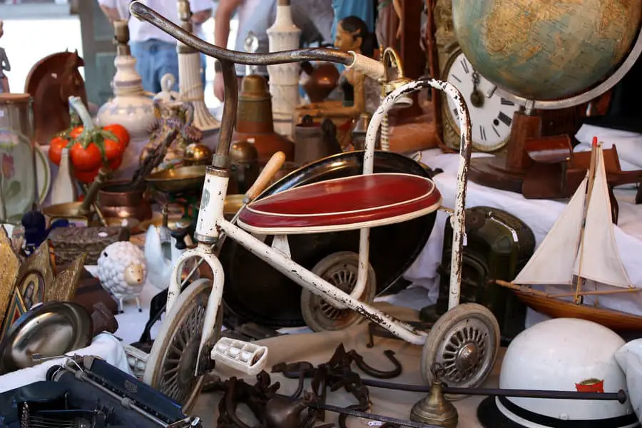 barcelona_flea_market_by_vtal-d32xciz