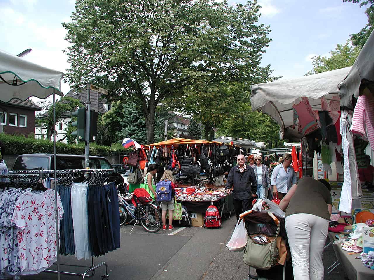 Klettenberggürtel flea market