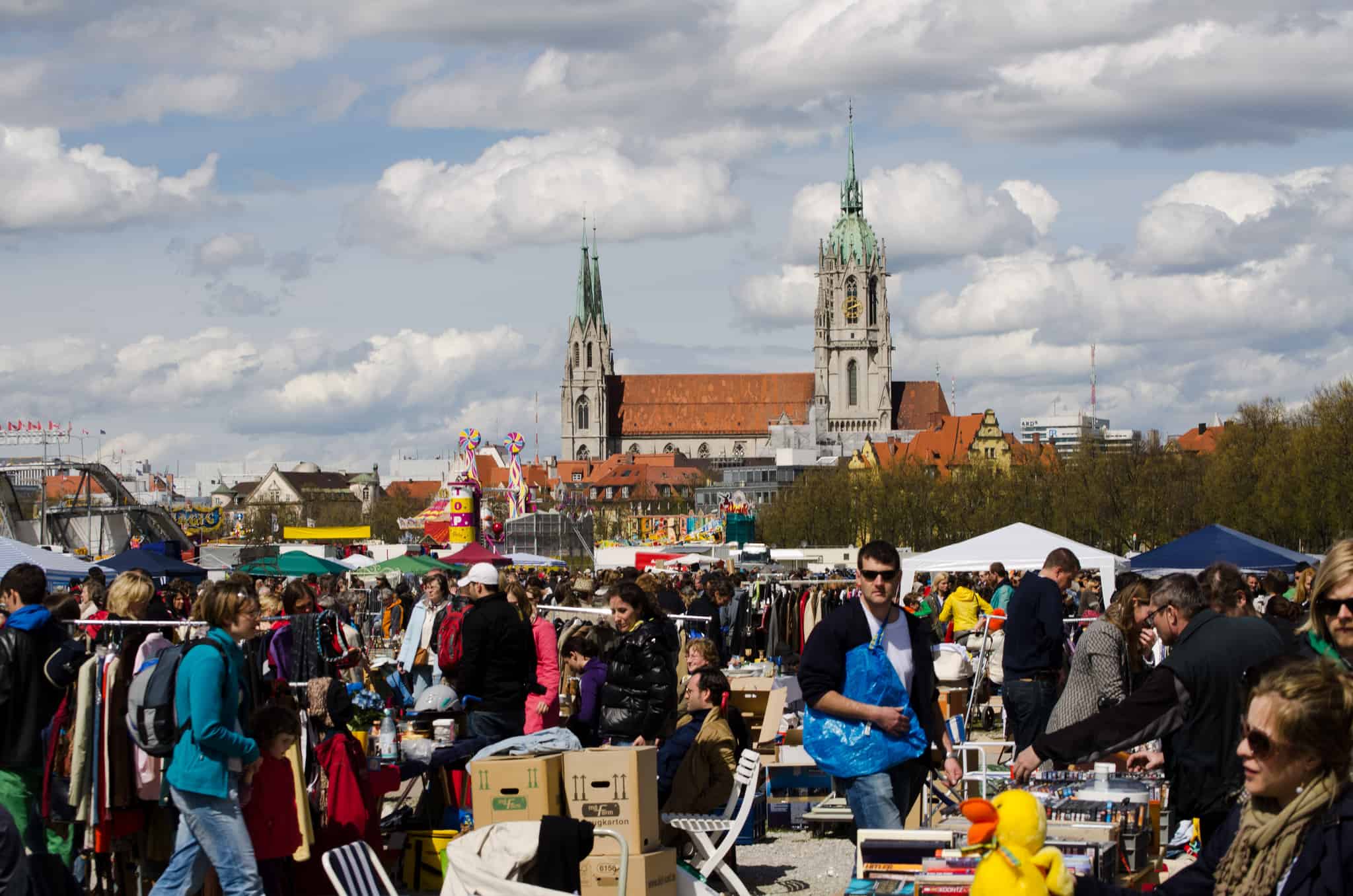 Theresienwiese flea market © Kristal Dale