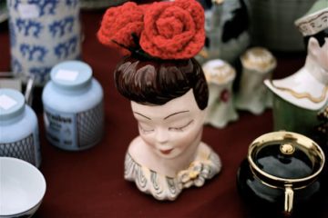 Alemany flea market San Francisco - antiques and collectables