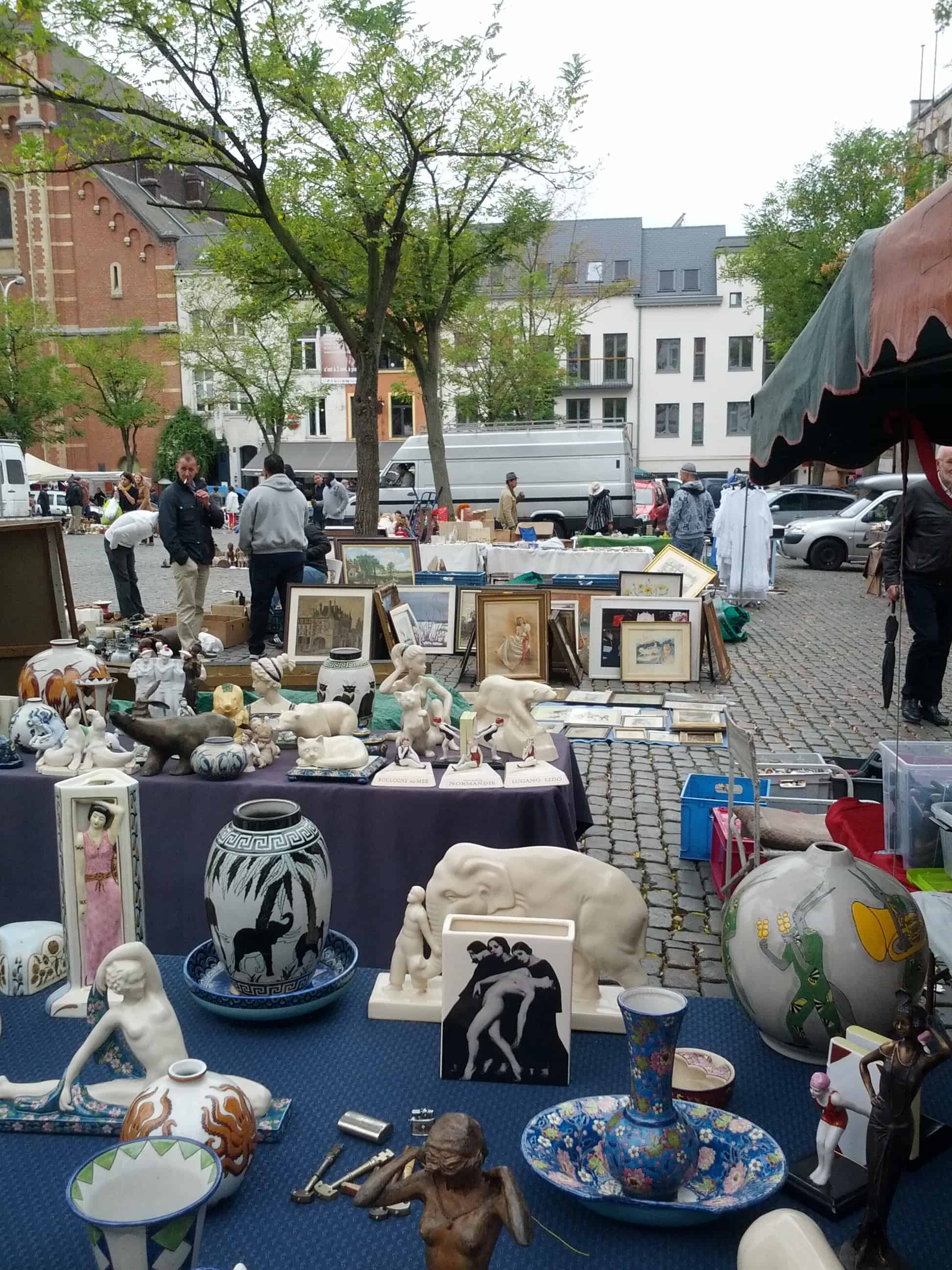 flea market Brussels Place du Jeu de Balle 003