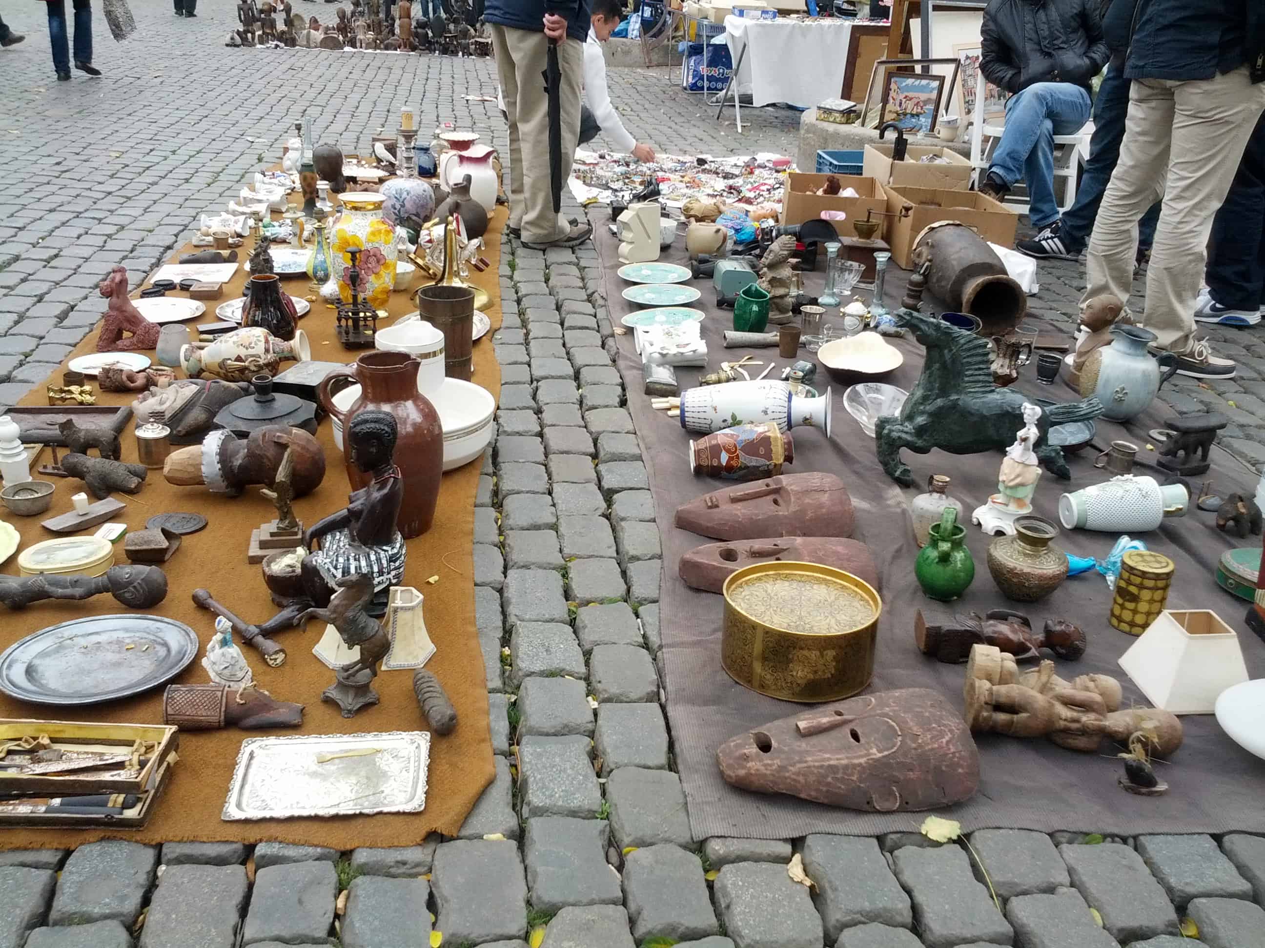 flea market Brussels Place du Jeu de Balle 007