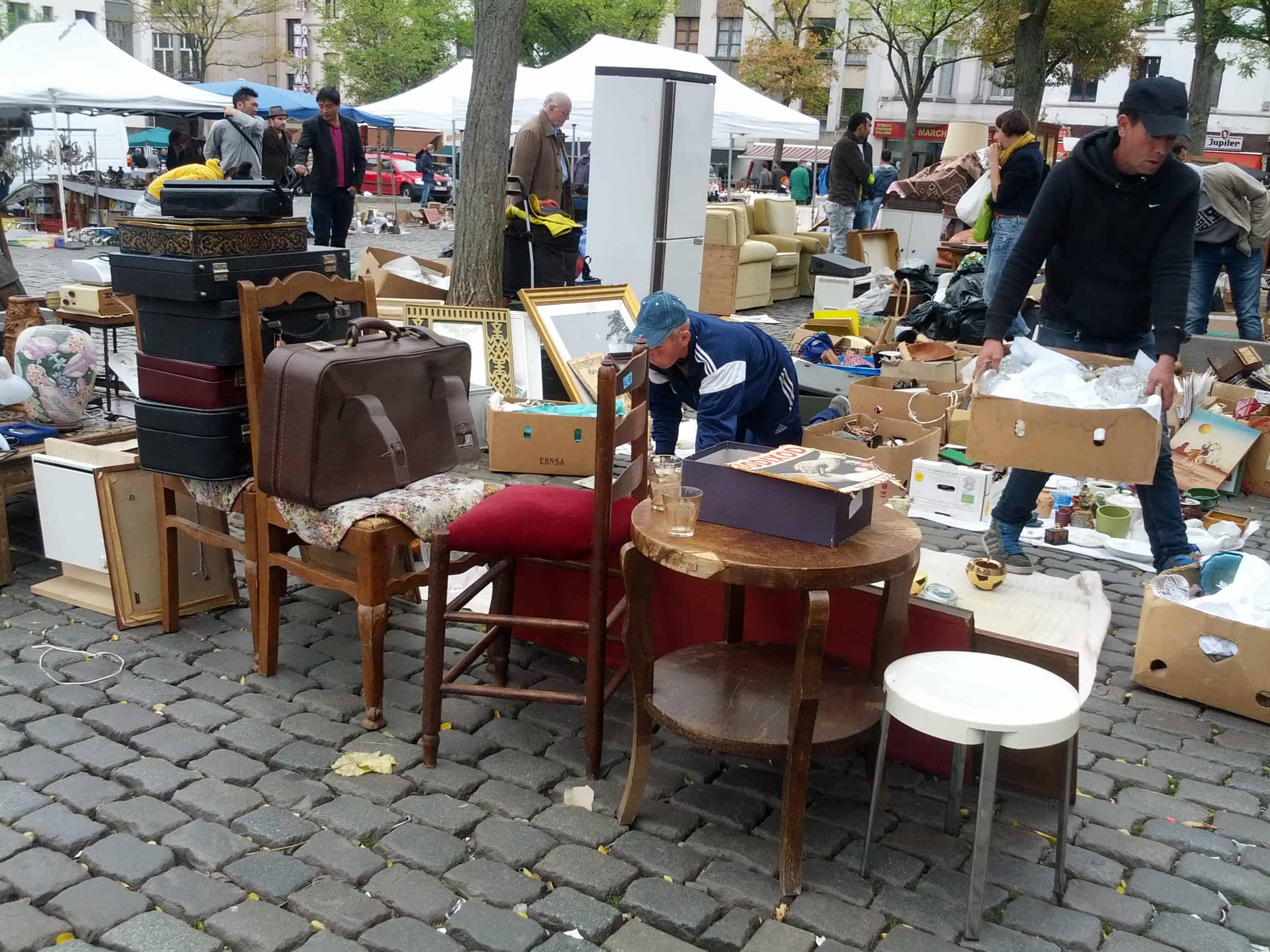 flea market Brussels Place du Jeu de Balle 012