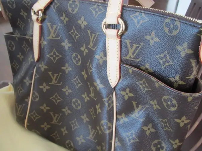 How to Spot A Real Designer Bag From A Fake | Flea Market Insiders | Page 2