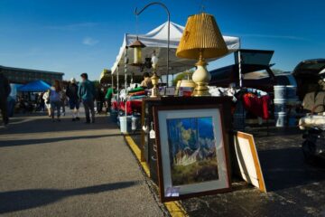 Flea market US by Arindam Ghosh via Flickr