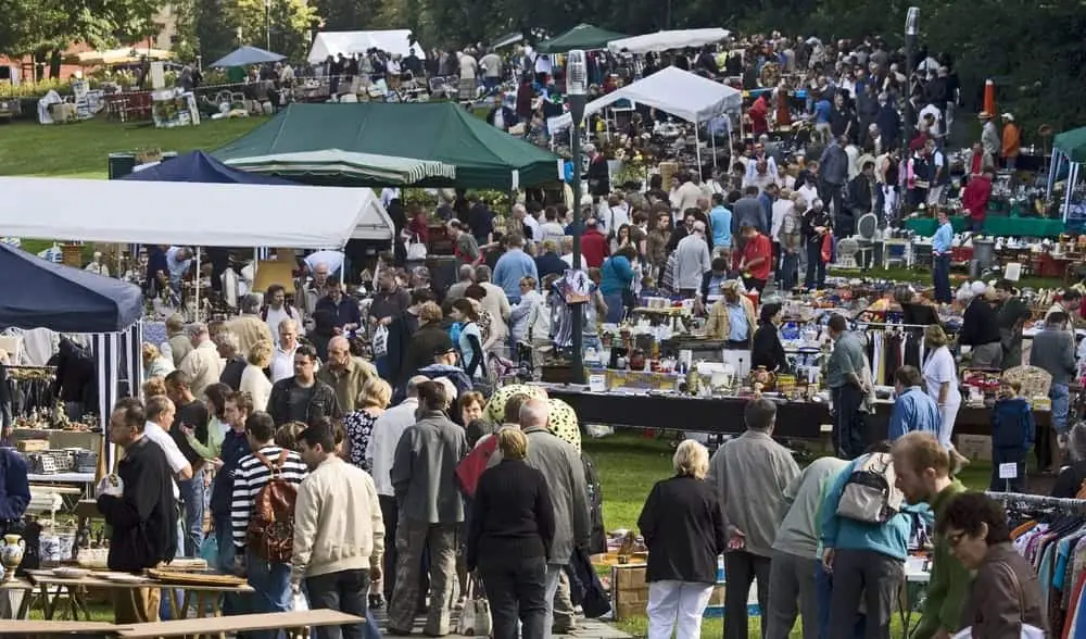 Visitors flock to Zandfeesten Brugge