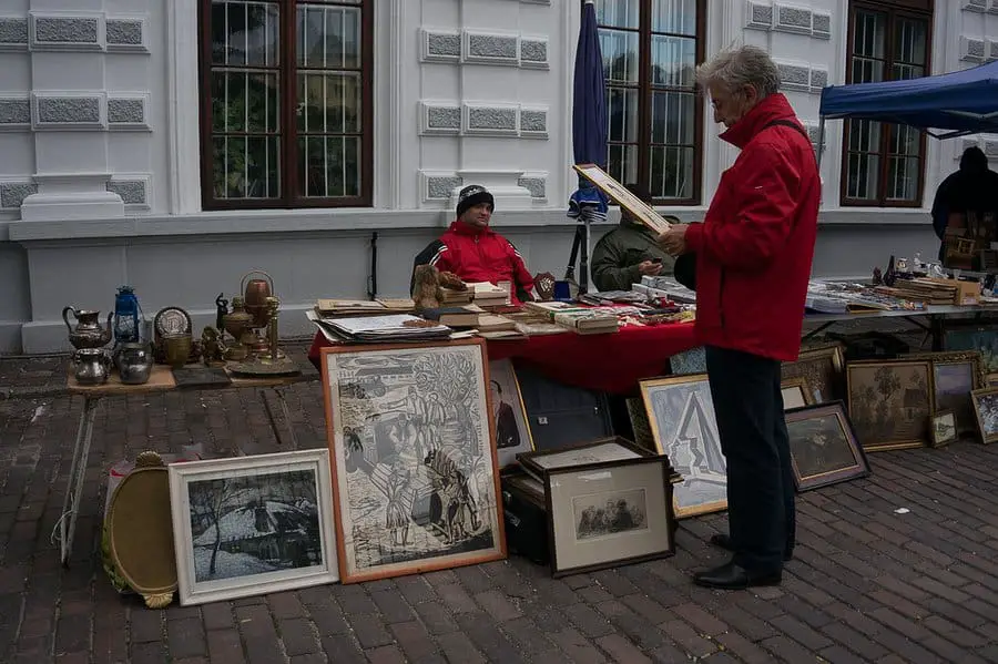 Hans Johnsson Flea Market Bucharest 001