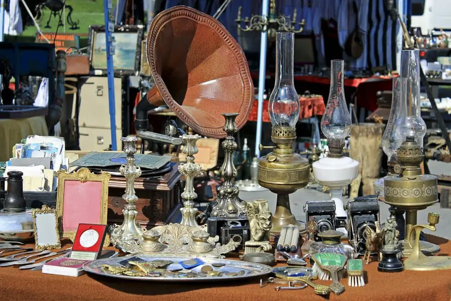 Magalie L'Abbé - flea market Bucharest