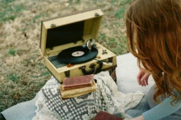 Vintage Record Player © kait dowling