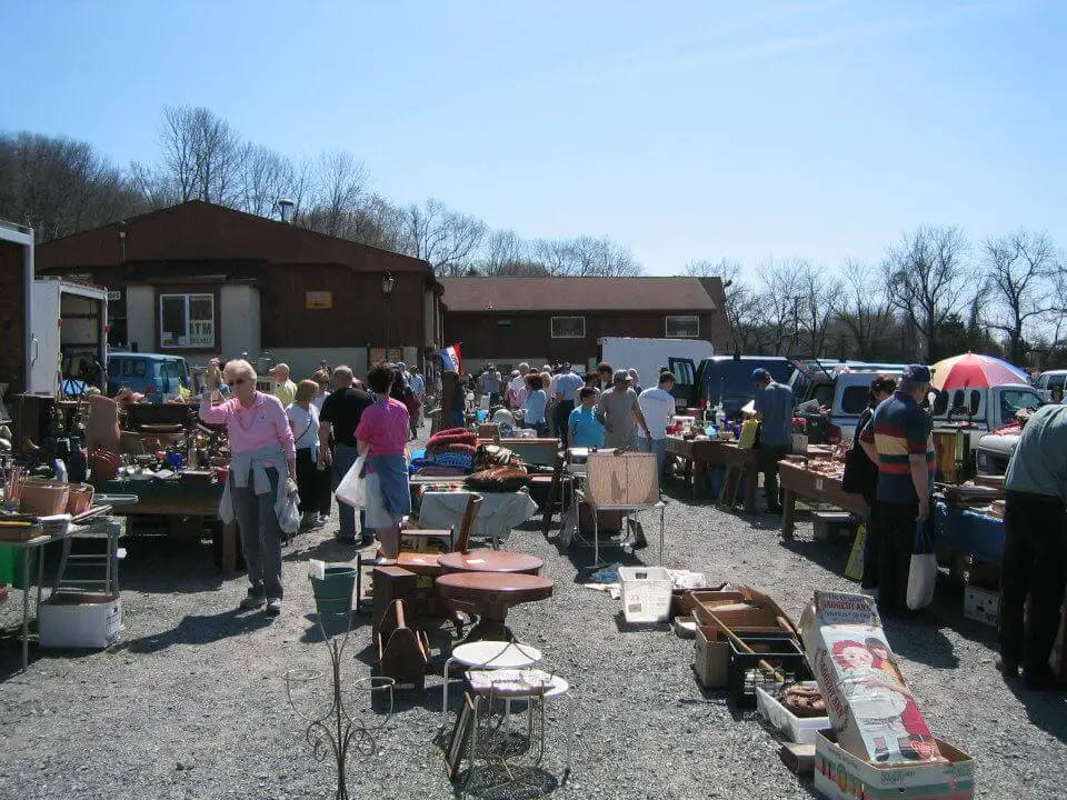 Englishtown Flea Market Englishtown Auction Flea Market 90 Wilson Ave
