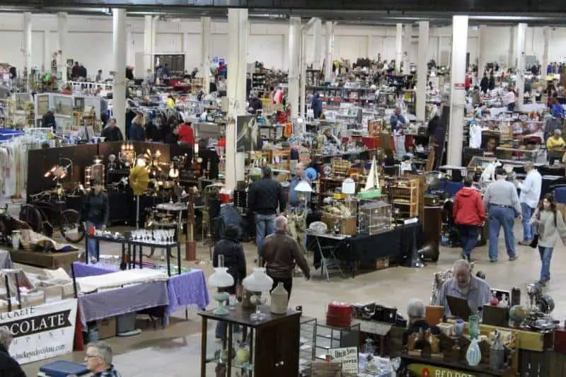 Flea Markets in Ohio: Scott Antique Market Columbus