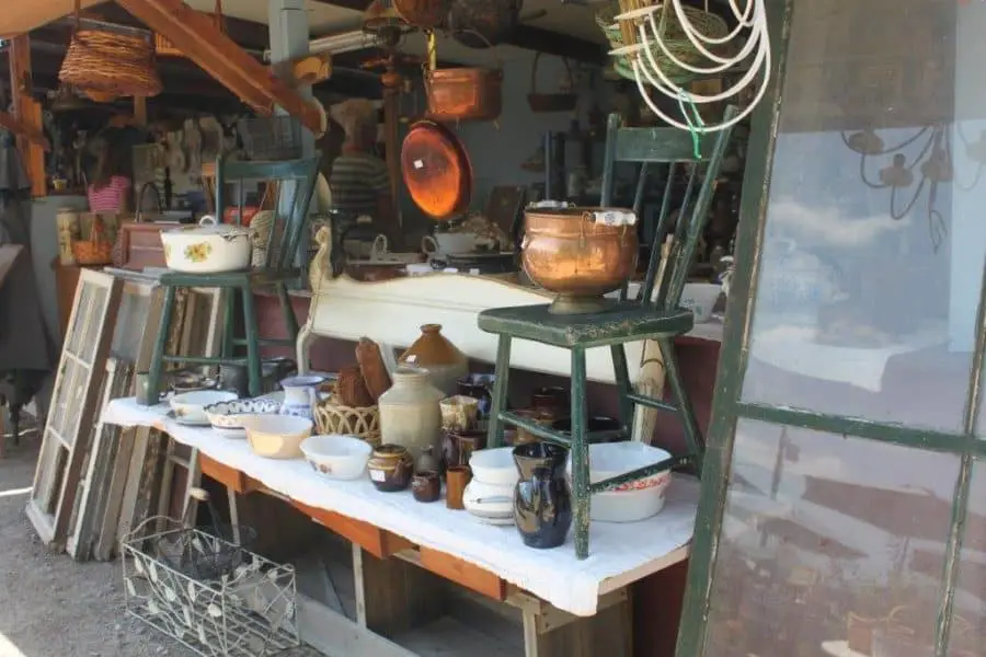 Aberfoyle Antique Market - Flea Markets in Ontario