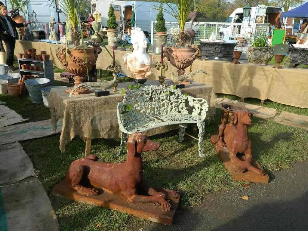 DETLING-Antiques-Vintage-Collectors-Fairs-Photo-by-antiques-atlas.com-2