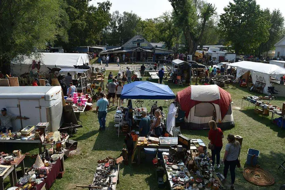 Sparks Kansas Antiques and Collectables Flea Market Photo by Sparks Kansas via facebook 2