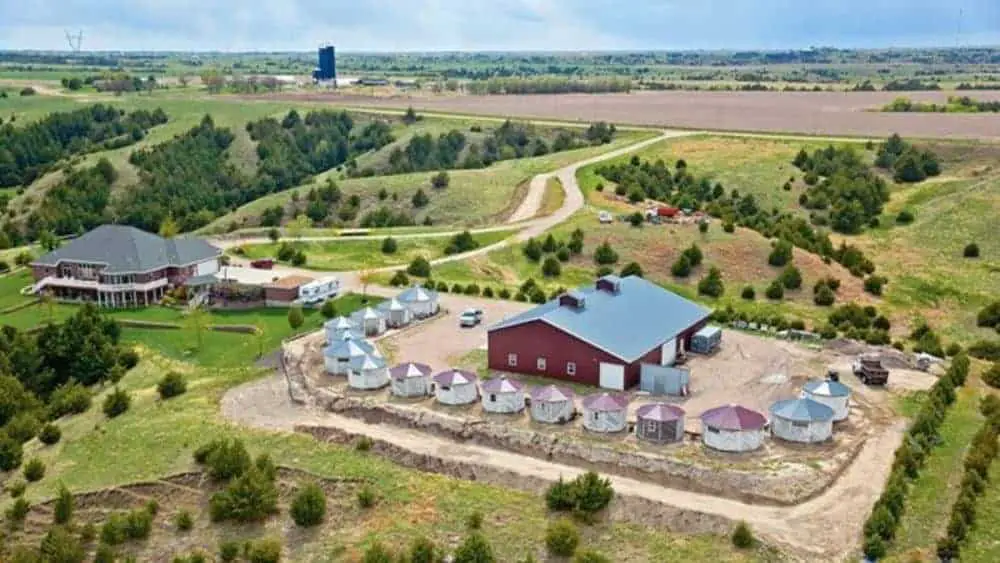 Grain Bin Antique Town Visit Nebraska