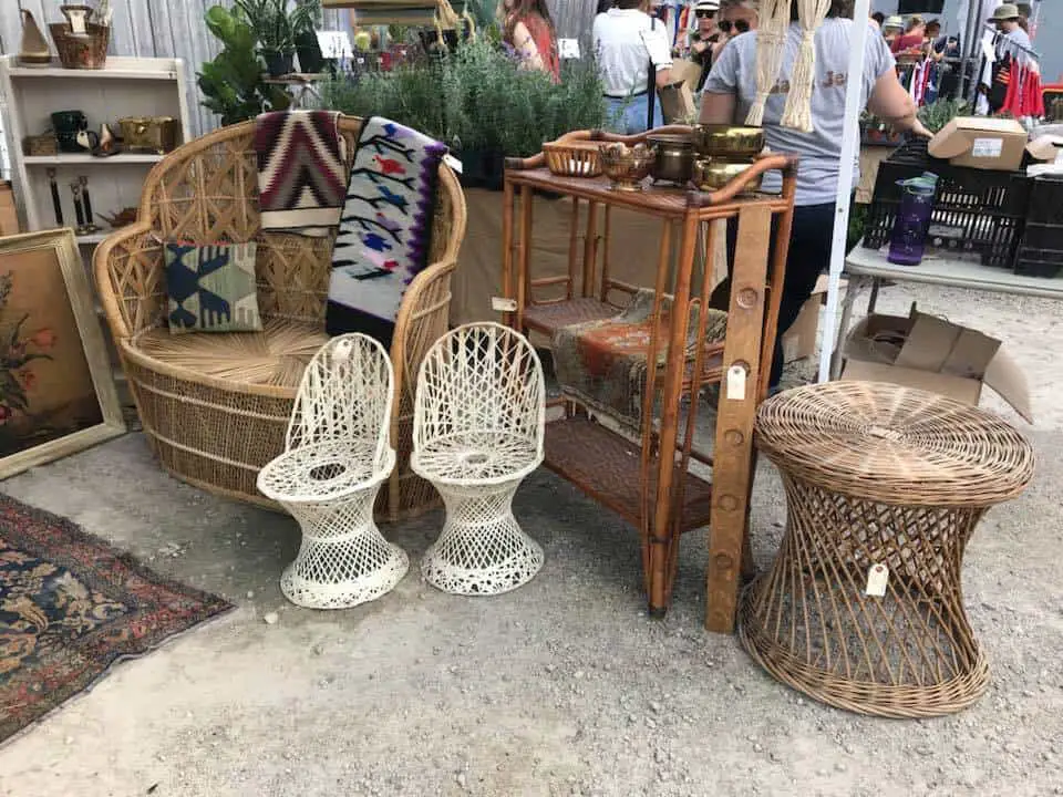 Vintage Tiki at the flea market © Photo courtesy William Floodu2019s personal collection