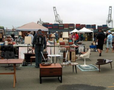 Alameda Point Antiques Faire, Alameda, California