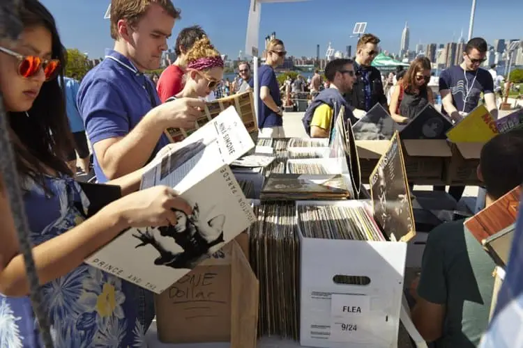 brooklyn flea record fair