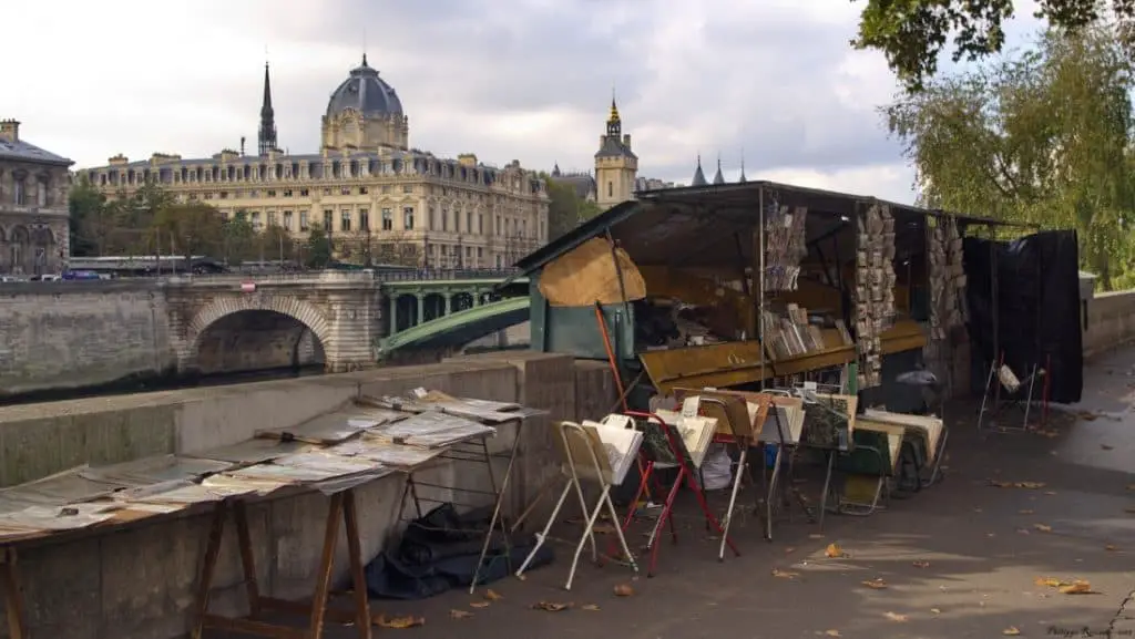 Bouquiniste Paris copyright Philippe Rouzet via Flickr