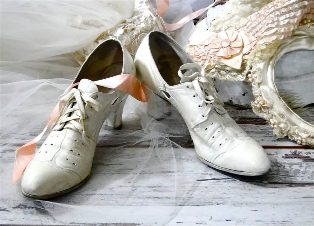 Vintage Bridal Shoes © Sue Ellens Flair