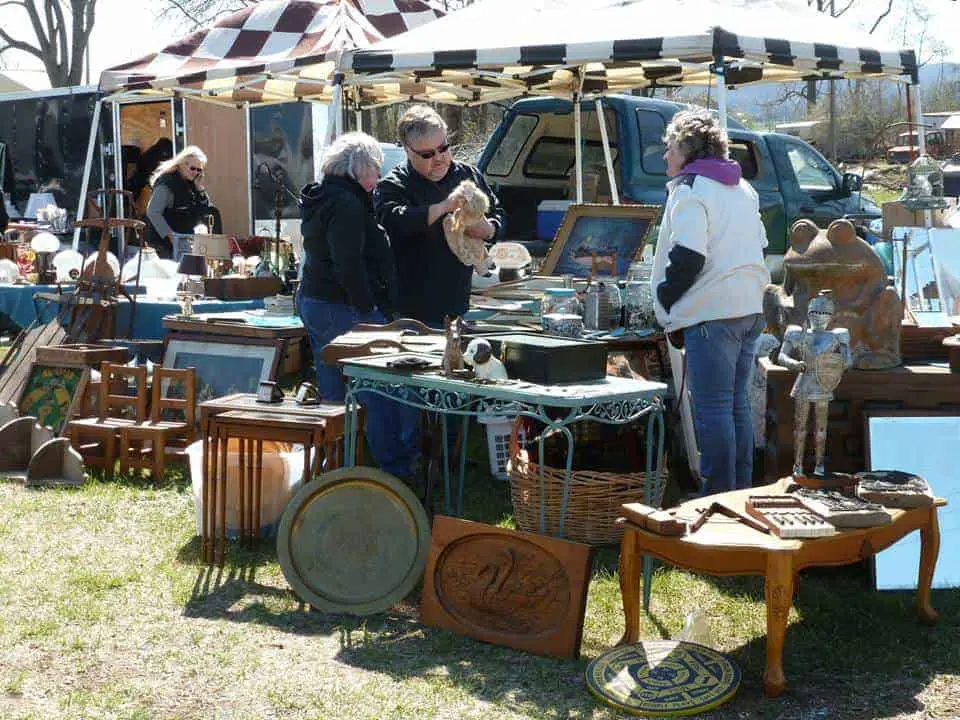 Adamstown, PA for Antiques Extravaganza