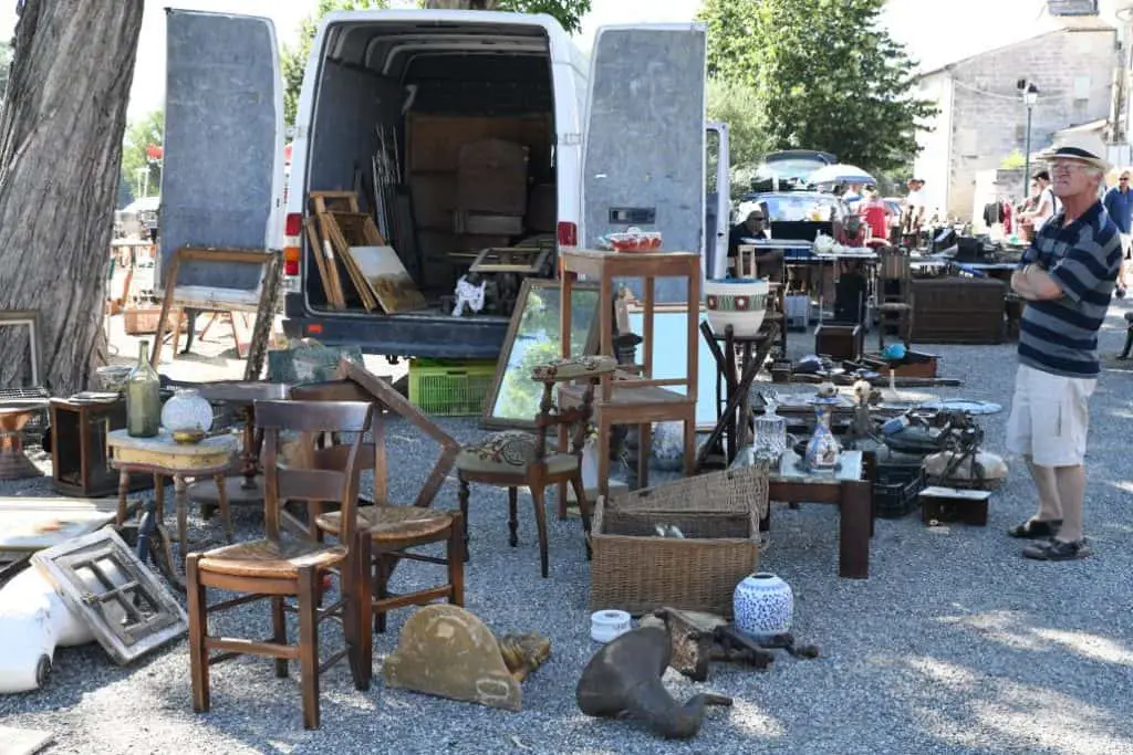 Brocante de Beaucaire Flea Market in Provence © beaucaire.fr