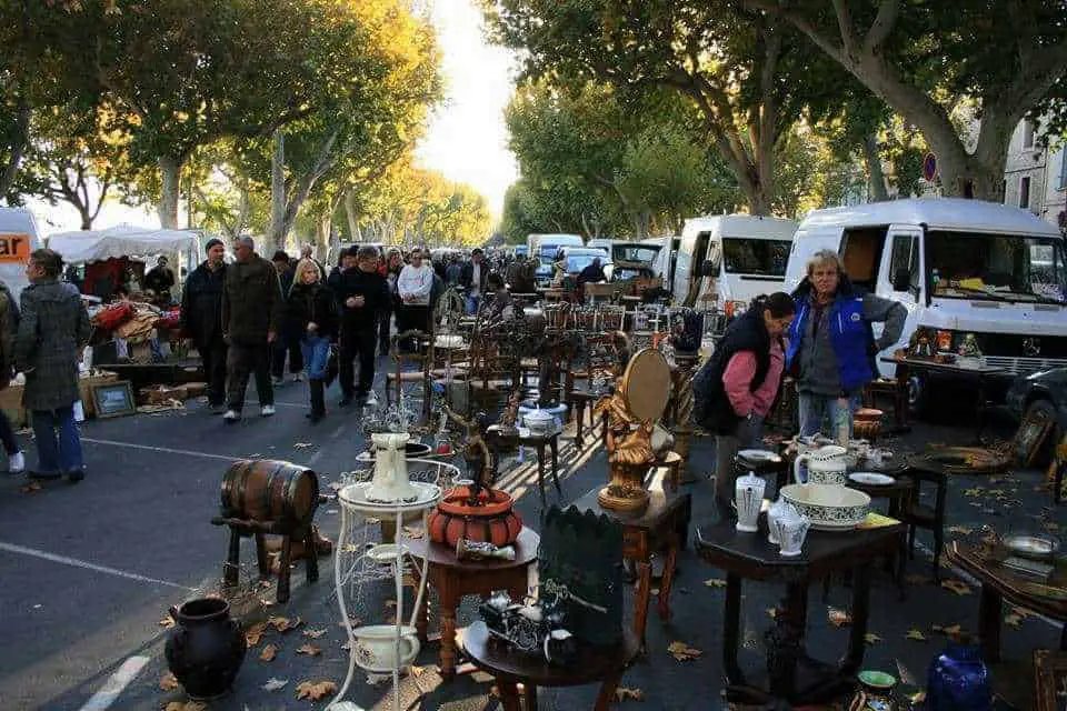 Carpentras flea market © Brocante de Carpentras