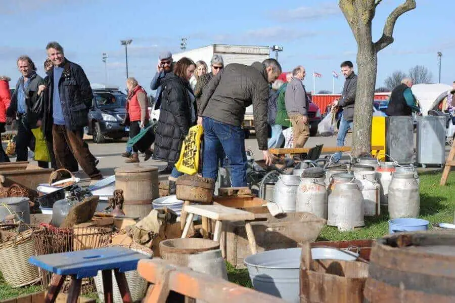 06 Peterborough Festival of Antiques 006