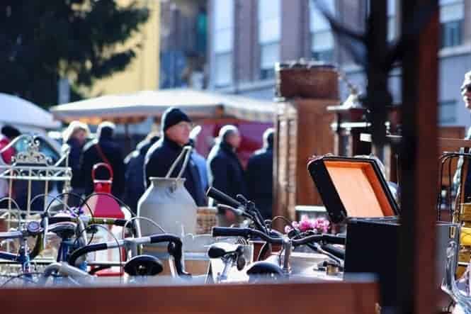 Balon del Sabato Open Air Weekly Flea Market For Antiques In Europe