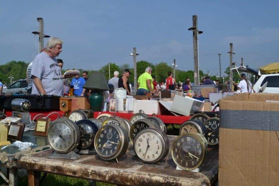 Rogers flea market Ohio © Jimmy Roller