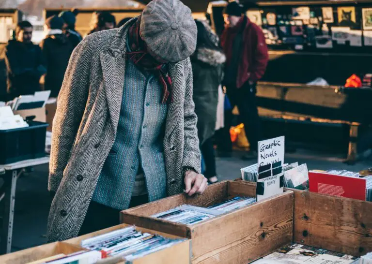 Flea markets autumn in Europe clem onojeghuo RLJnH4Mt9A0 unsplash