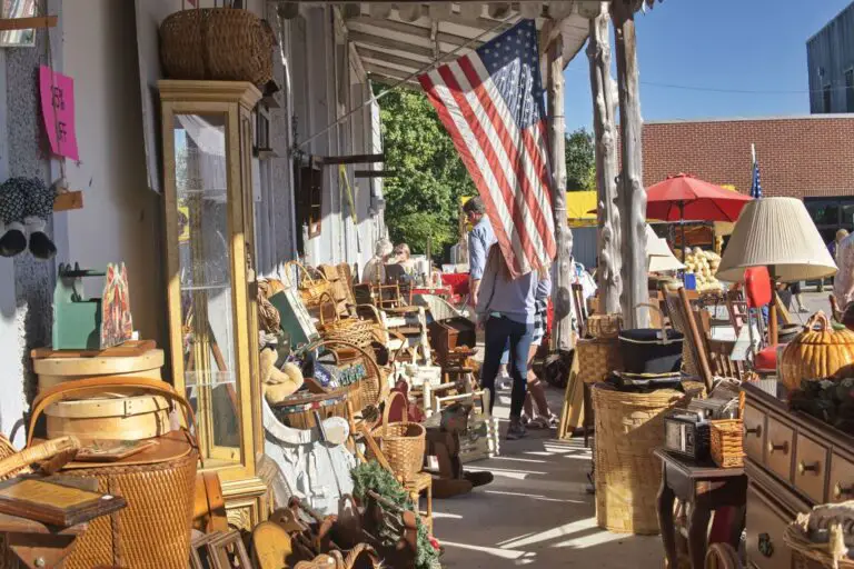 flea markets US robert linder b0twYZKwM60 unsplash